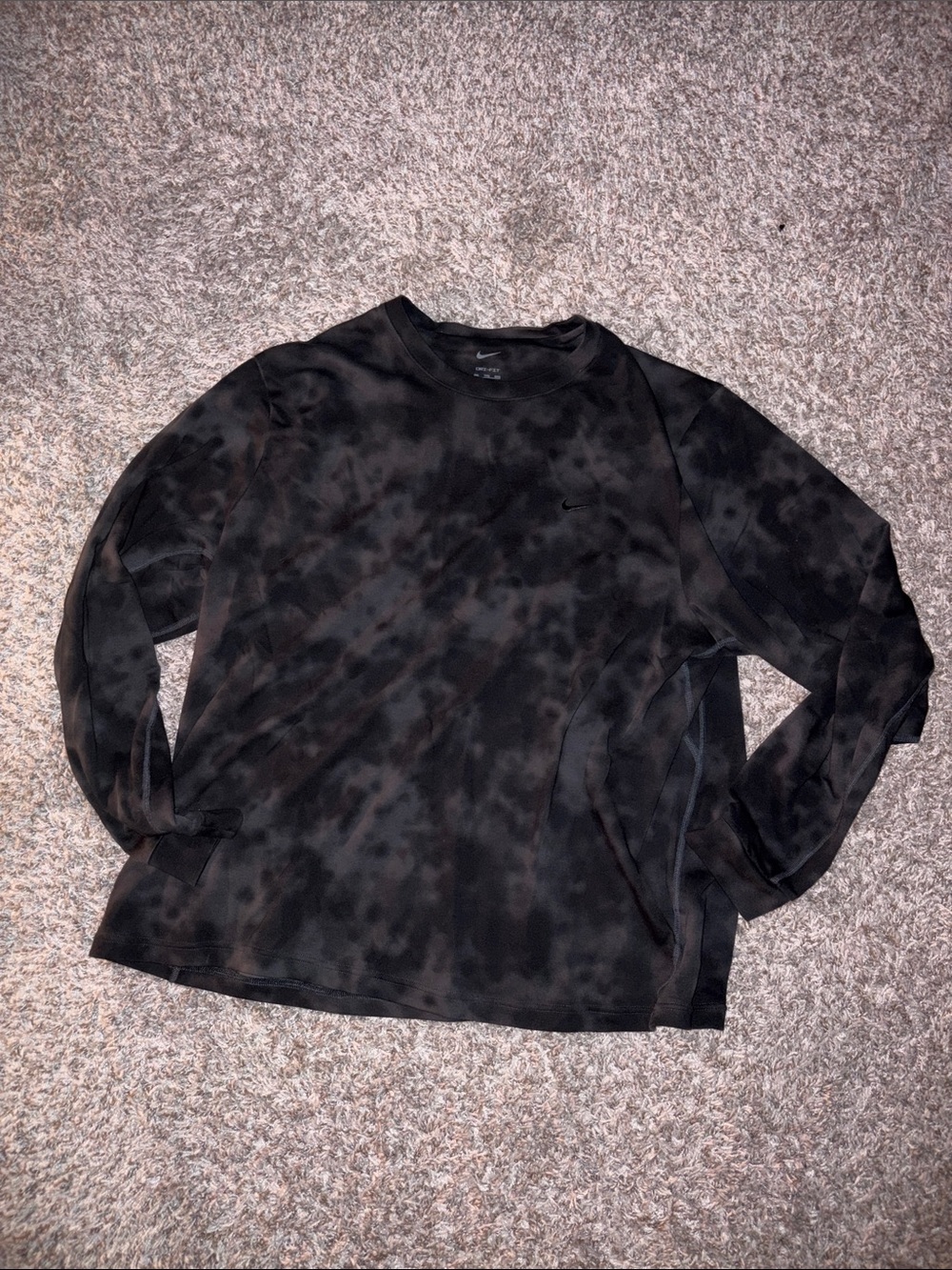 Nike Men’s Black Tie-Dye primary long sleeve shirt